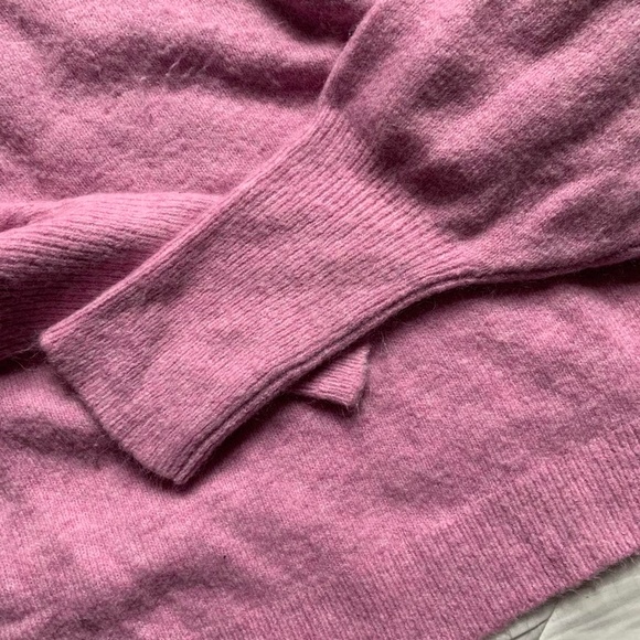 A New Day women's soft fuzzy pink crew neck sweater size medium, like new - Picture 2 of 3